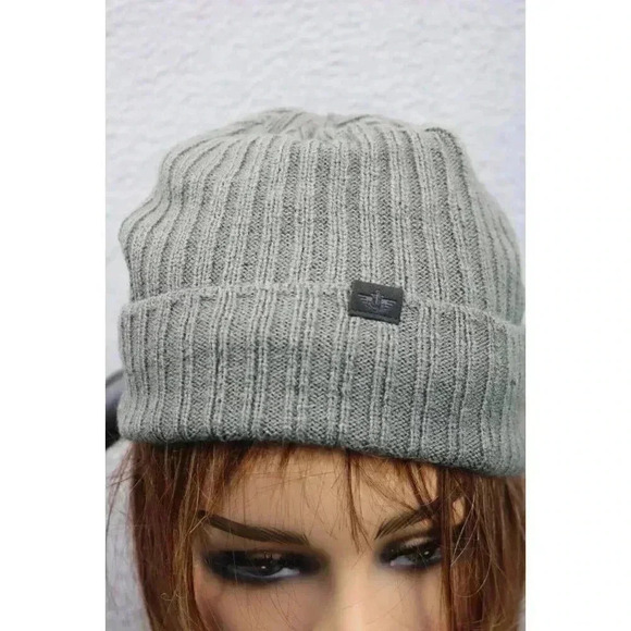 Docker's Fleece Lined Gray Beanie Hat-One Size - Picture 1 of 8